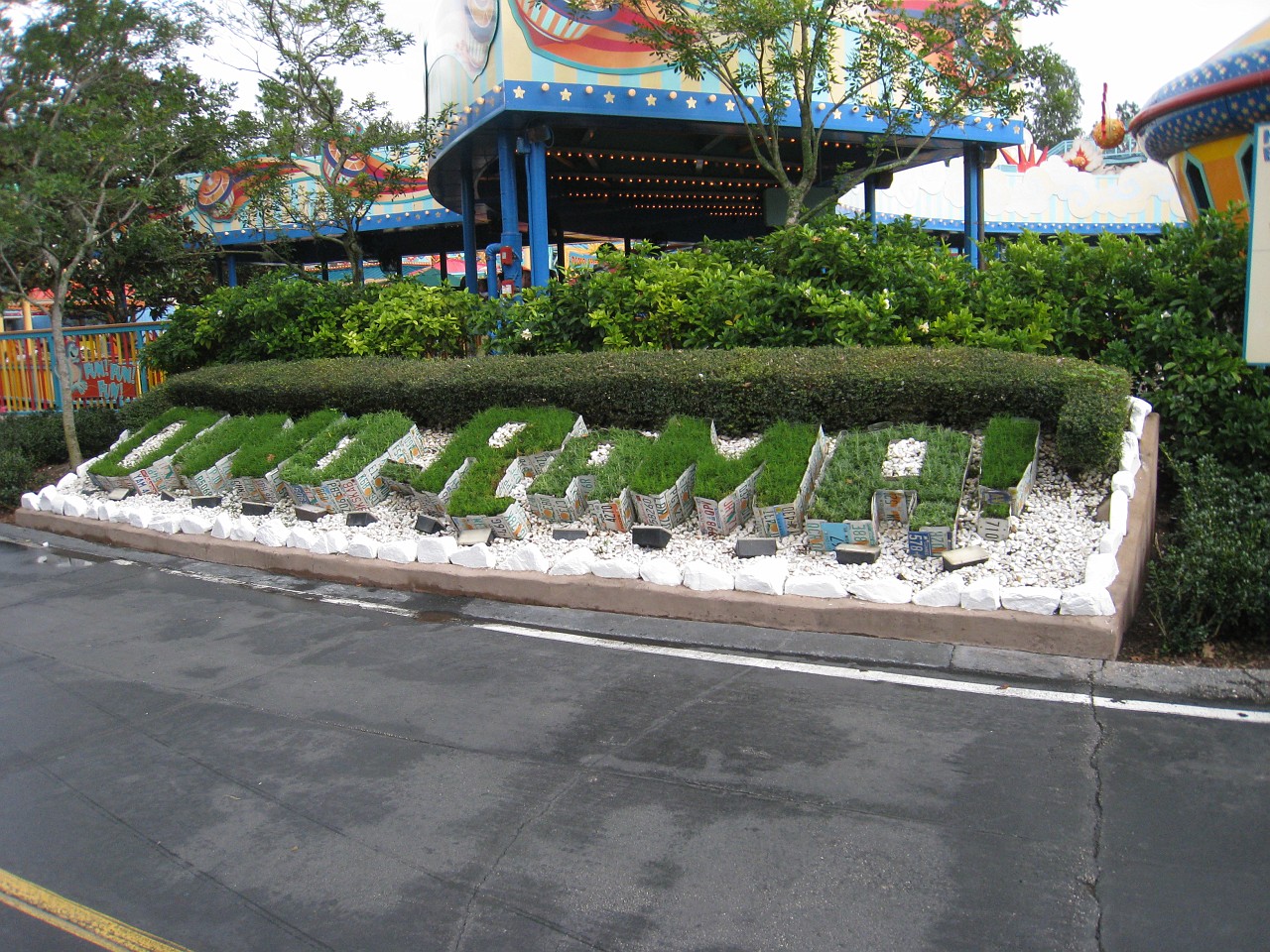Vacation 2007-12 - Disney Parks  0757.jpg - The 2007-08 vacation to Florida included Disney World. We visited some of the larger theme Resorts along with Animal Kingdom and Disney Hollywood Studios.
